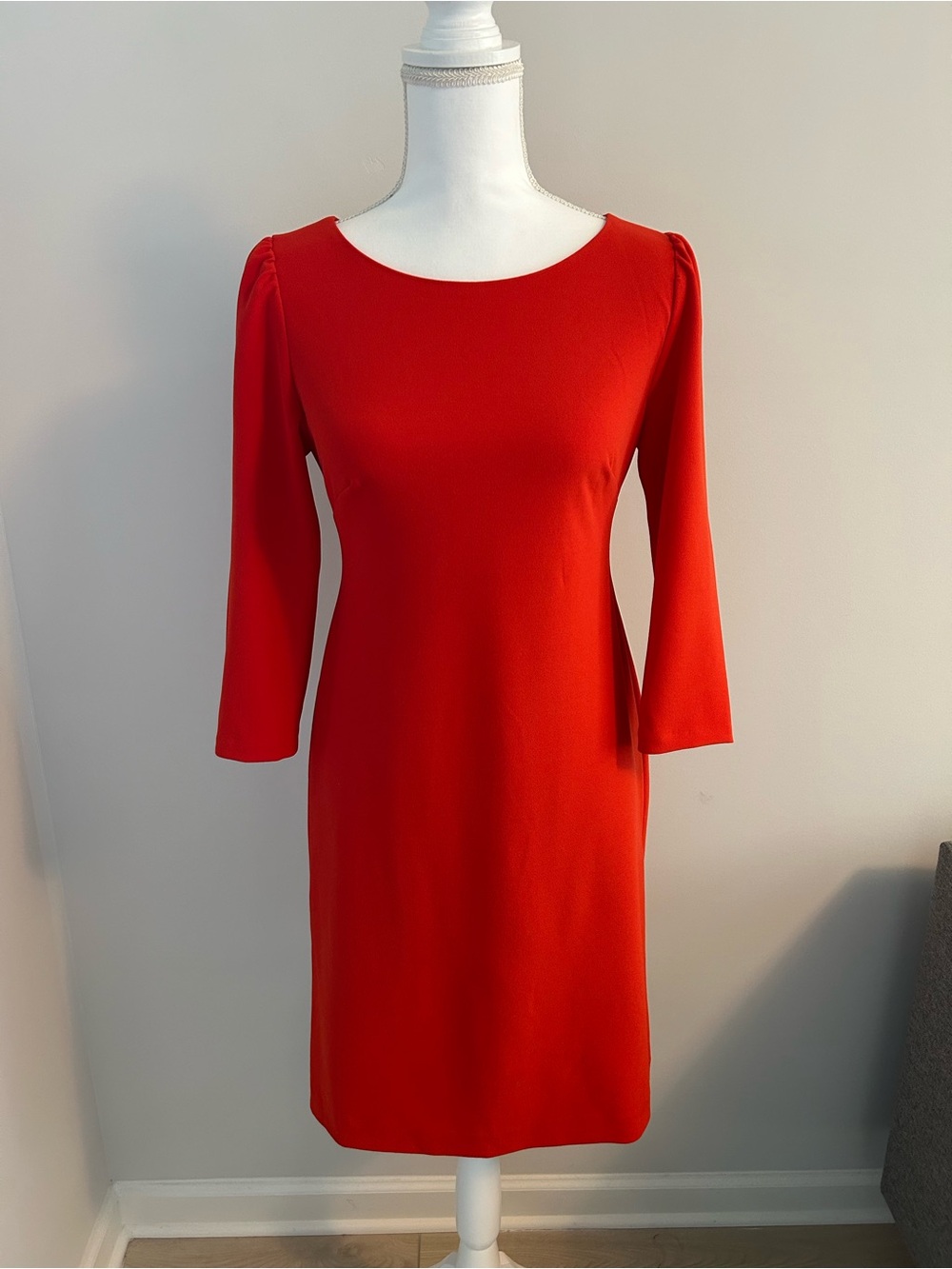 Classic tomatoe Red Sheath Dress - Women's Elegant Scoop Neck.